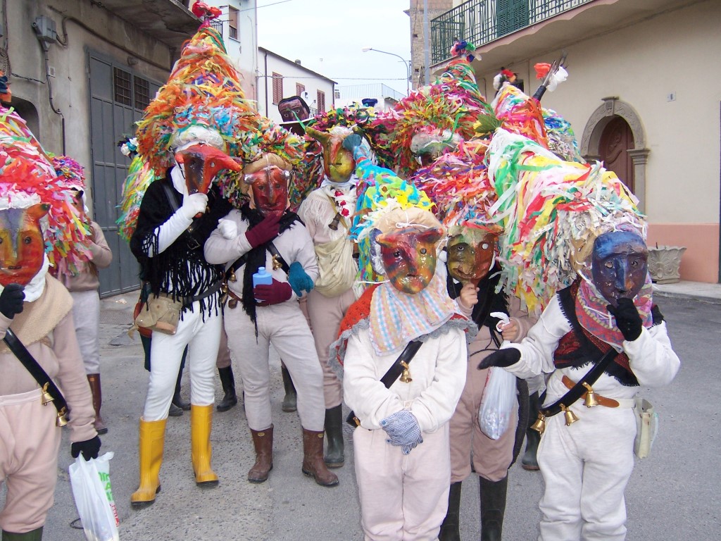 Carnevale di Aliano, maschere tipiche